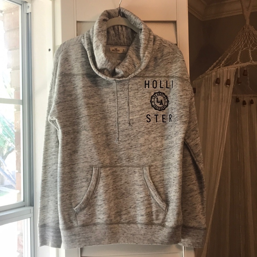 Hollister sweatshirt